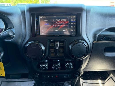 2014 Jeep Wrangler Unlimited Polar Edition