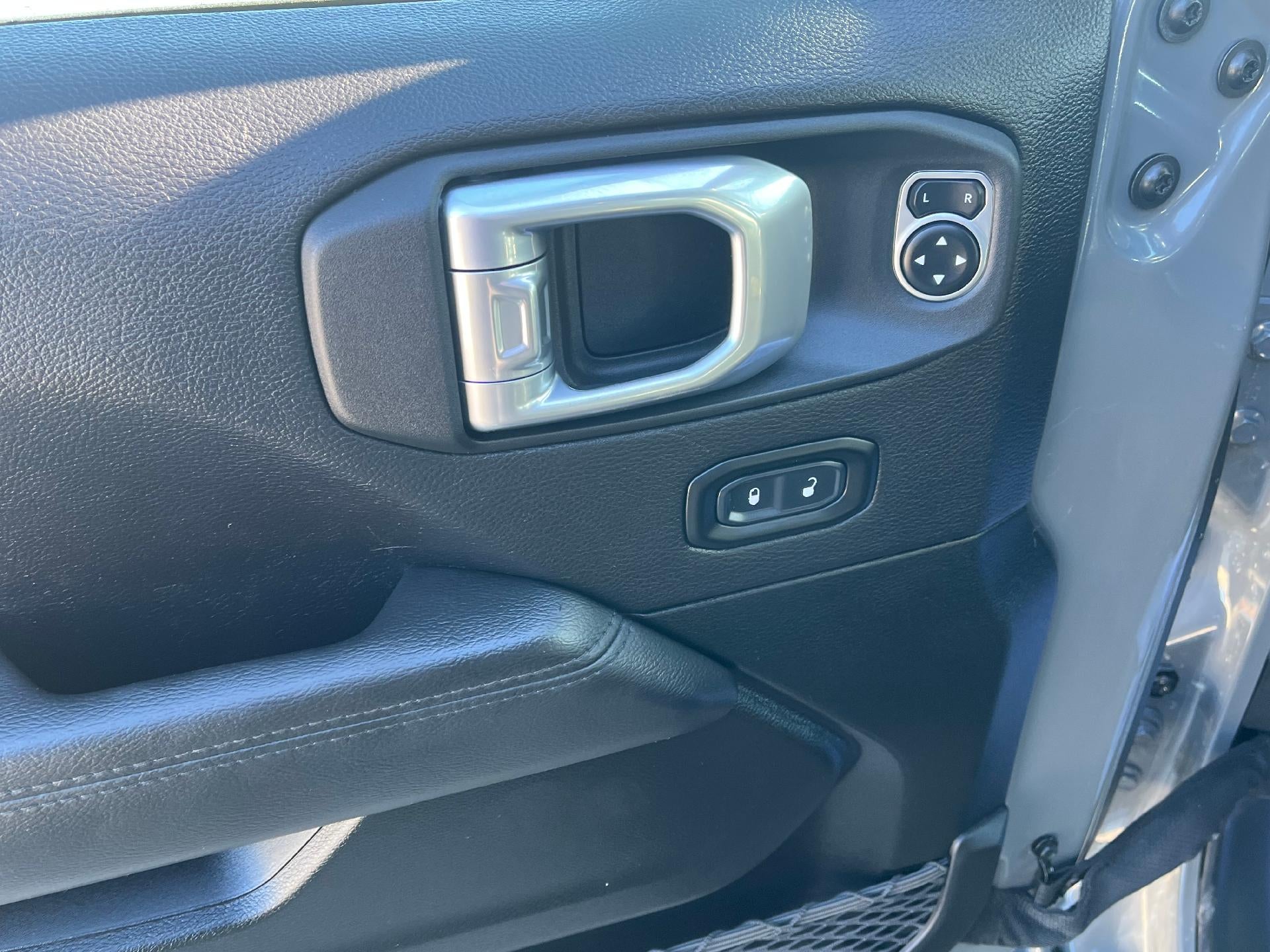 2020 Jeep Wrangler Unlimited Sahara Altitude