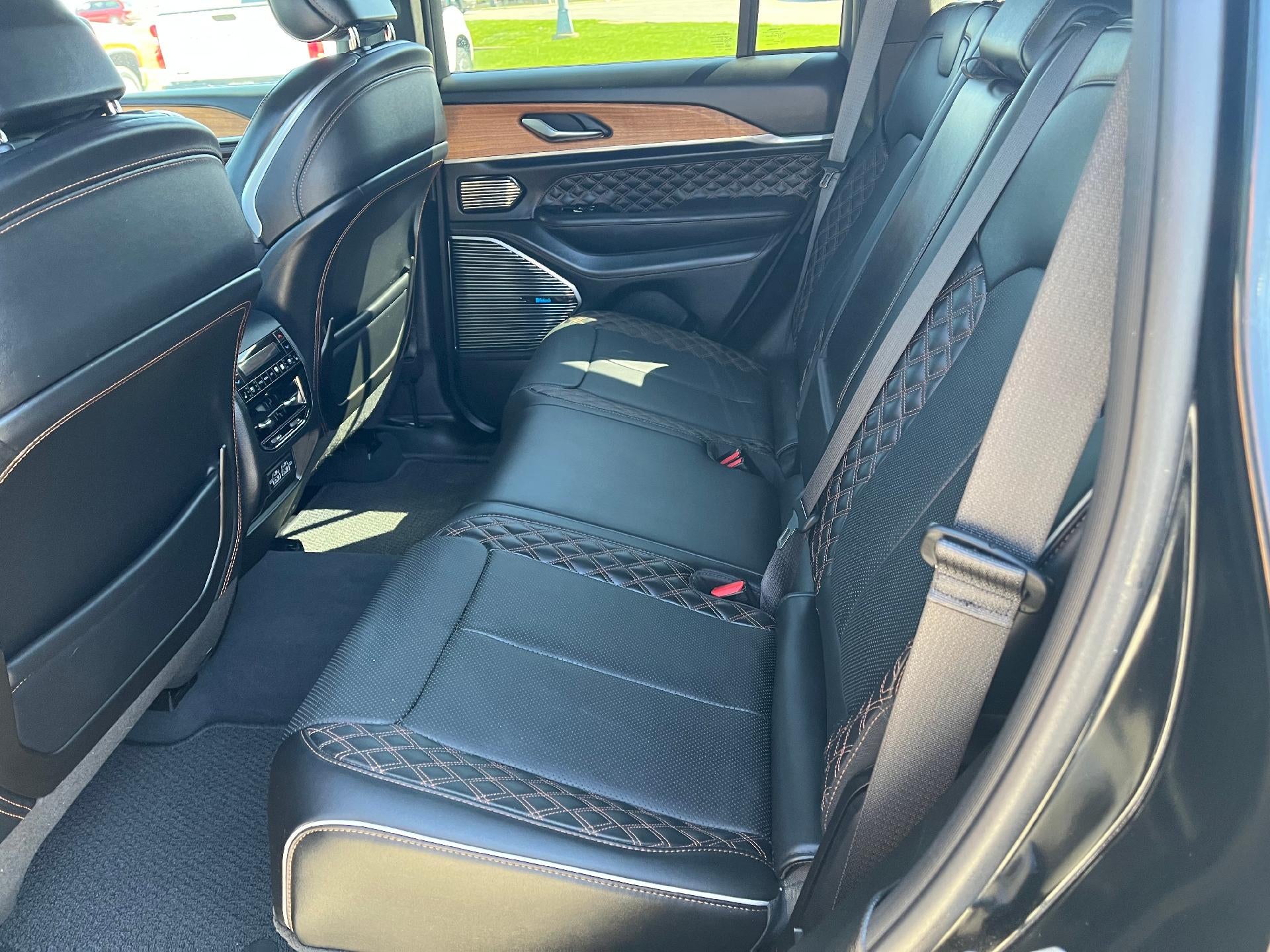 2023 Jeep Grand Cherokee Summit Reserve