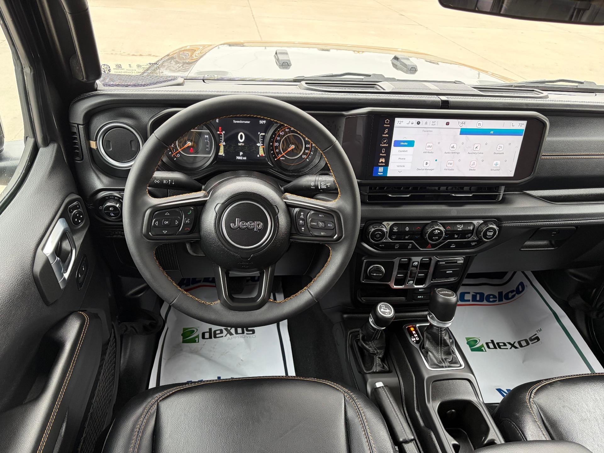 2024 Jeep Gladiator Sport S photo 3