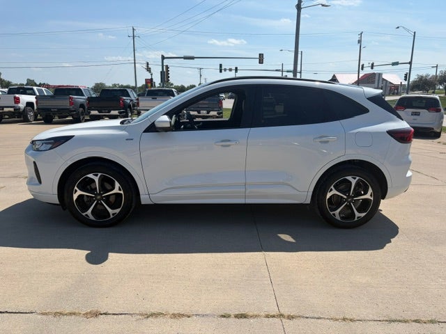 2023 Ford Escape ST-Line Select - Photo 16