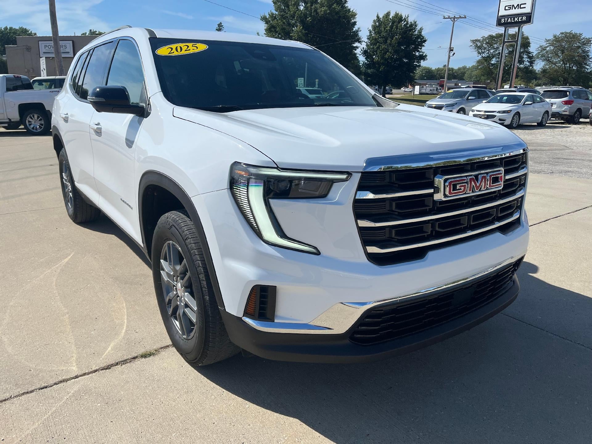 2025 GMC Acadia Elevation