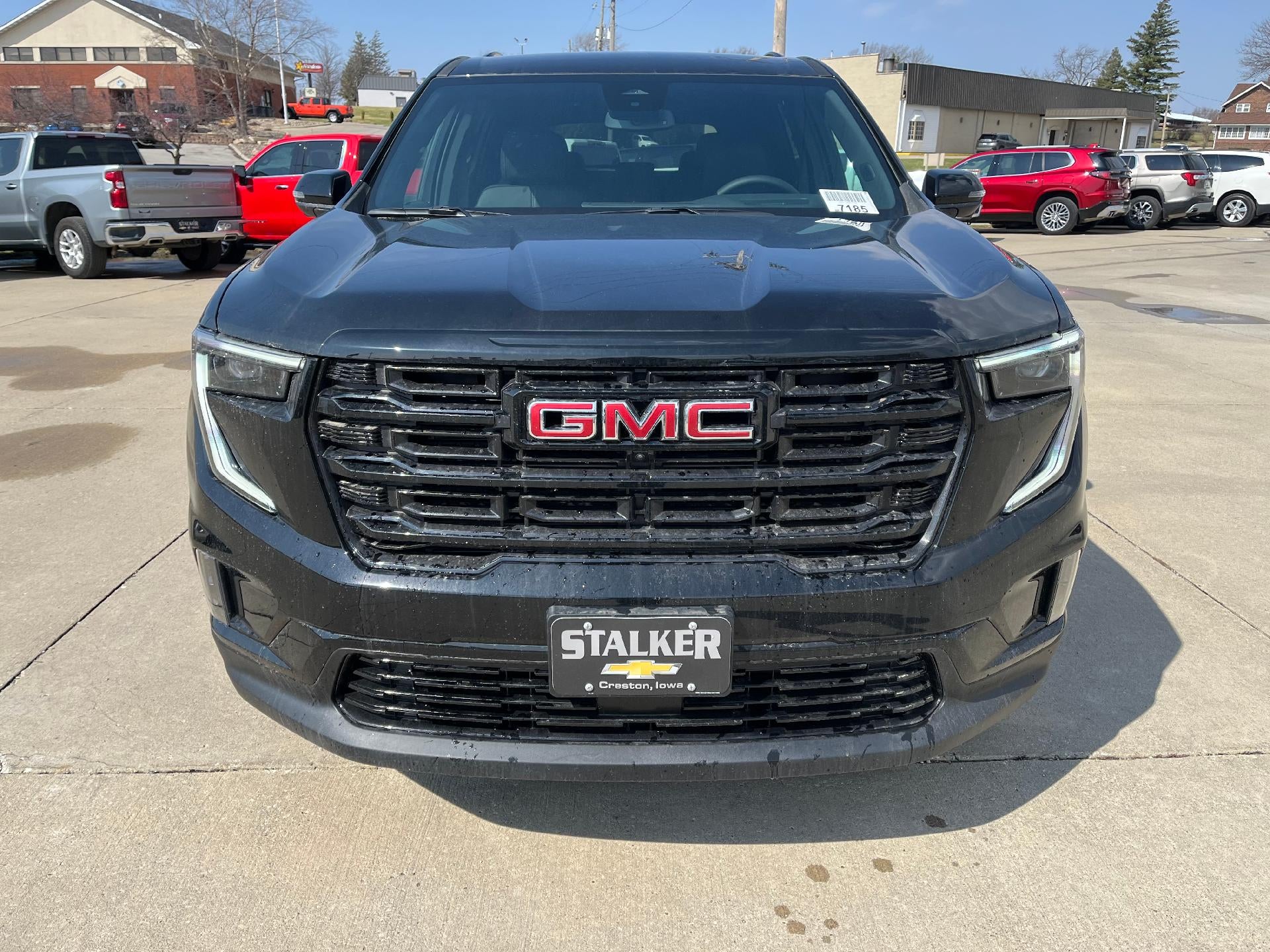 2025 GMC Acadia Elevation