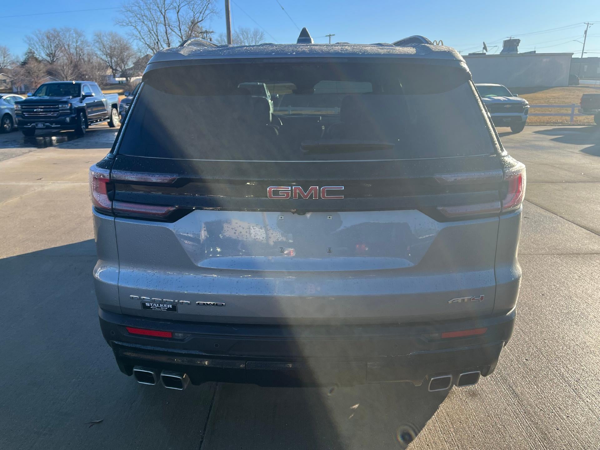 2024 GMC Acadia AT4