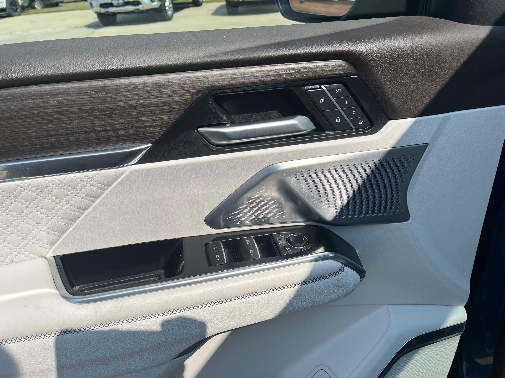 2024 GMC Acadia Denali