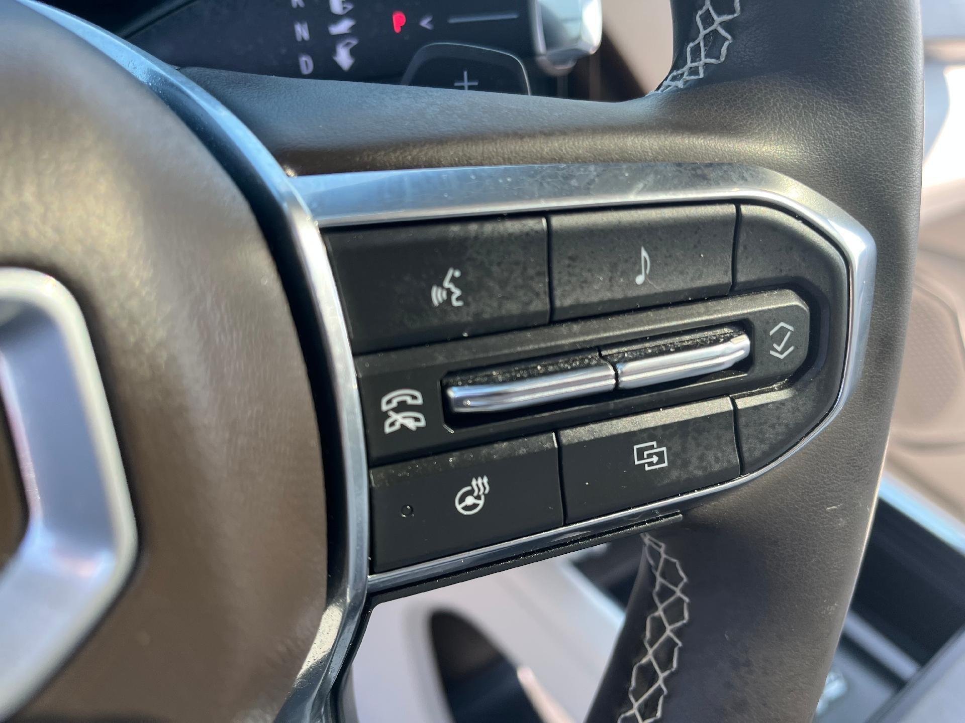 2024 GMC Acadia Denali