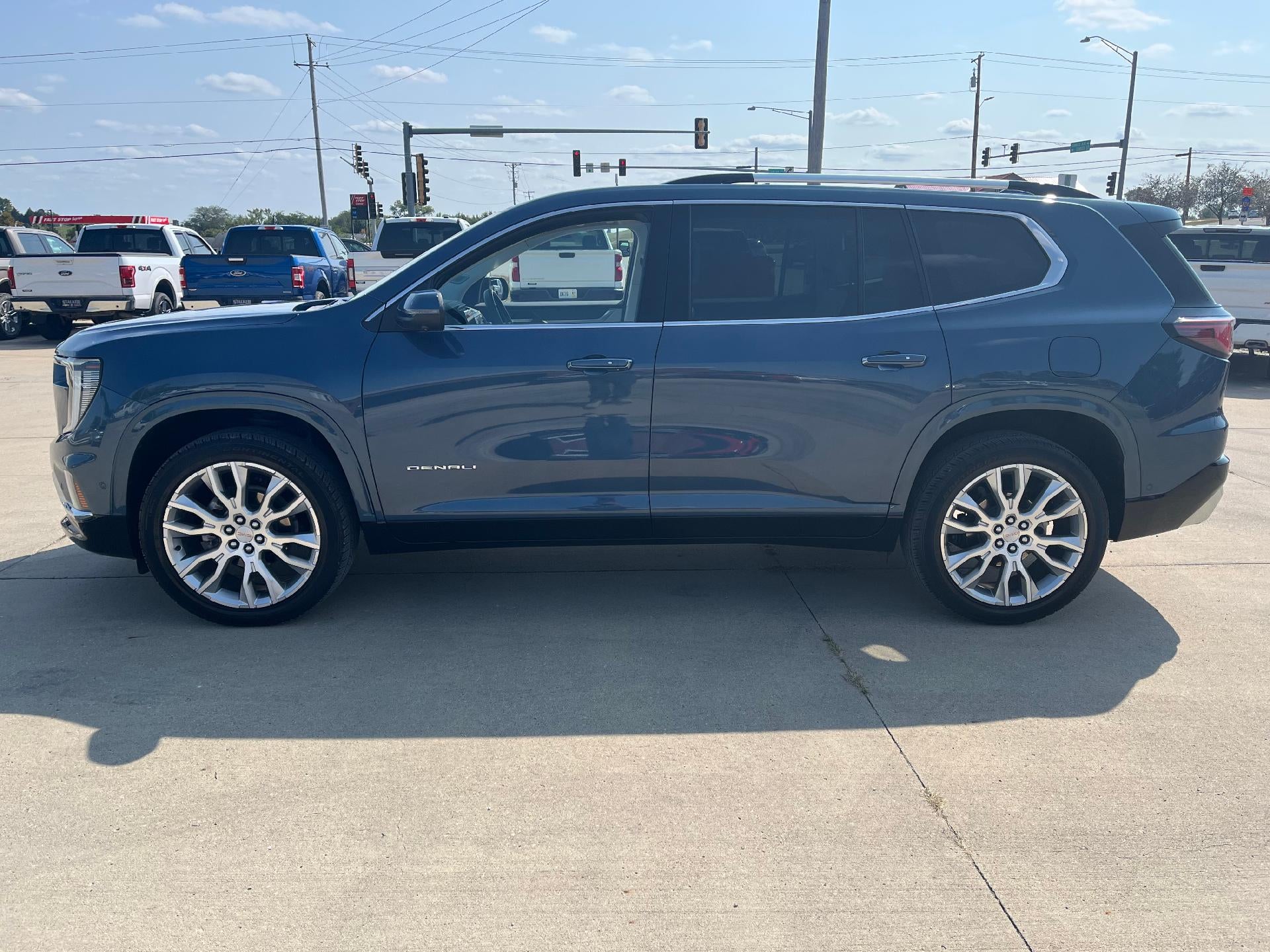 2024 GMC Acadia Denali