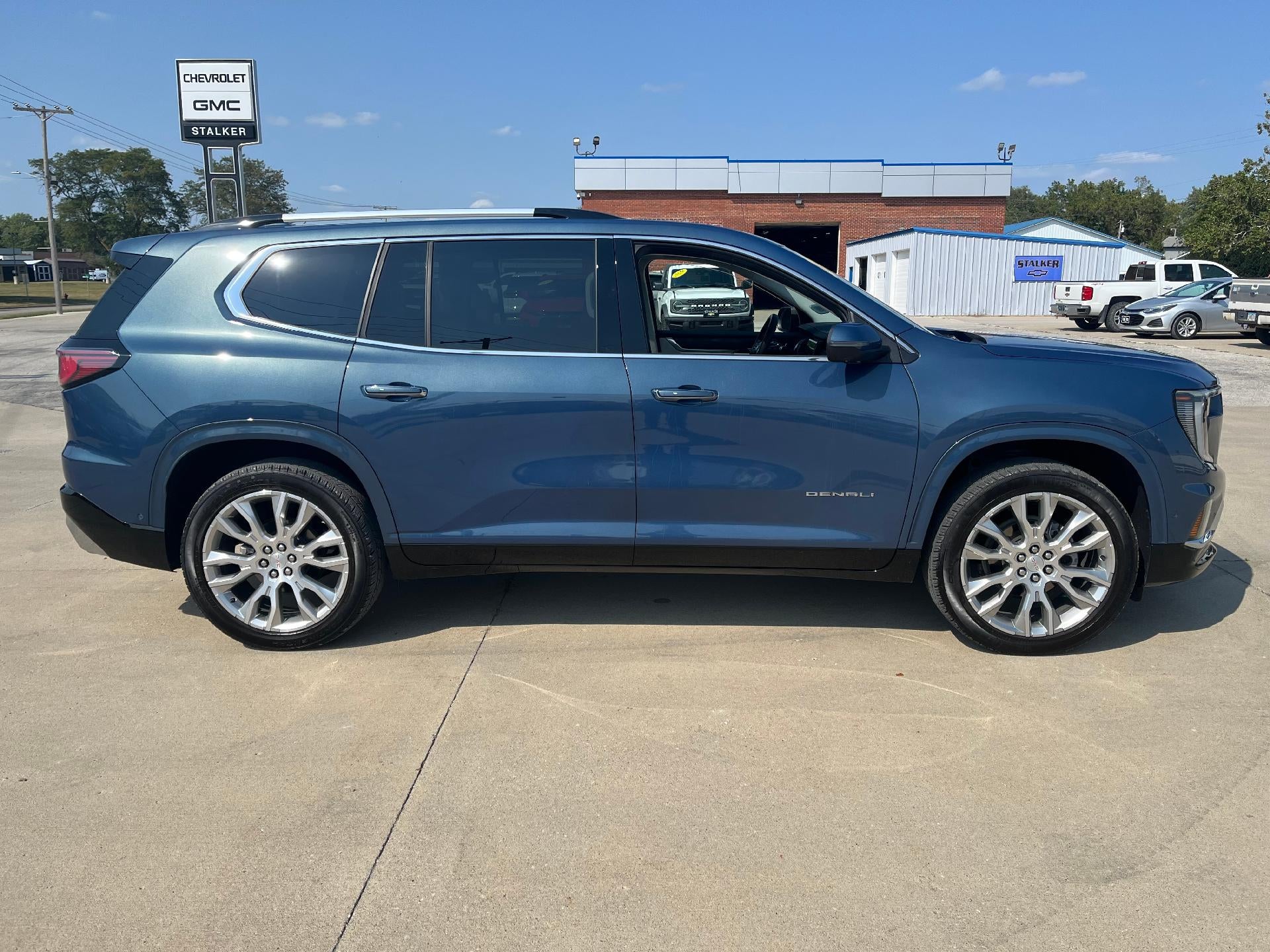 2024 GMC Acadia Denali