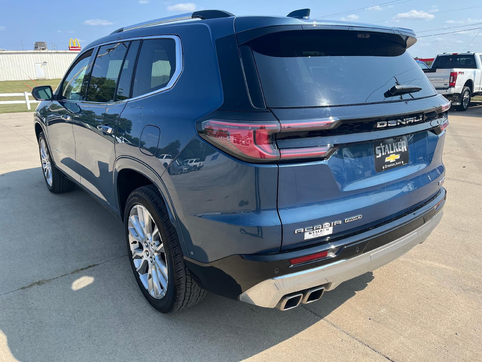 2024 GMC Acadia Denali