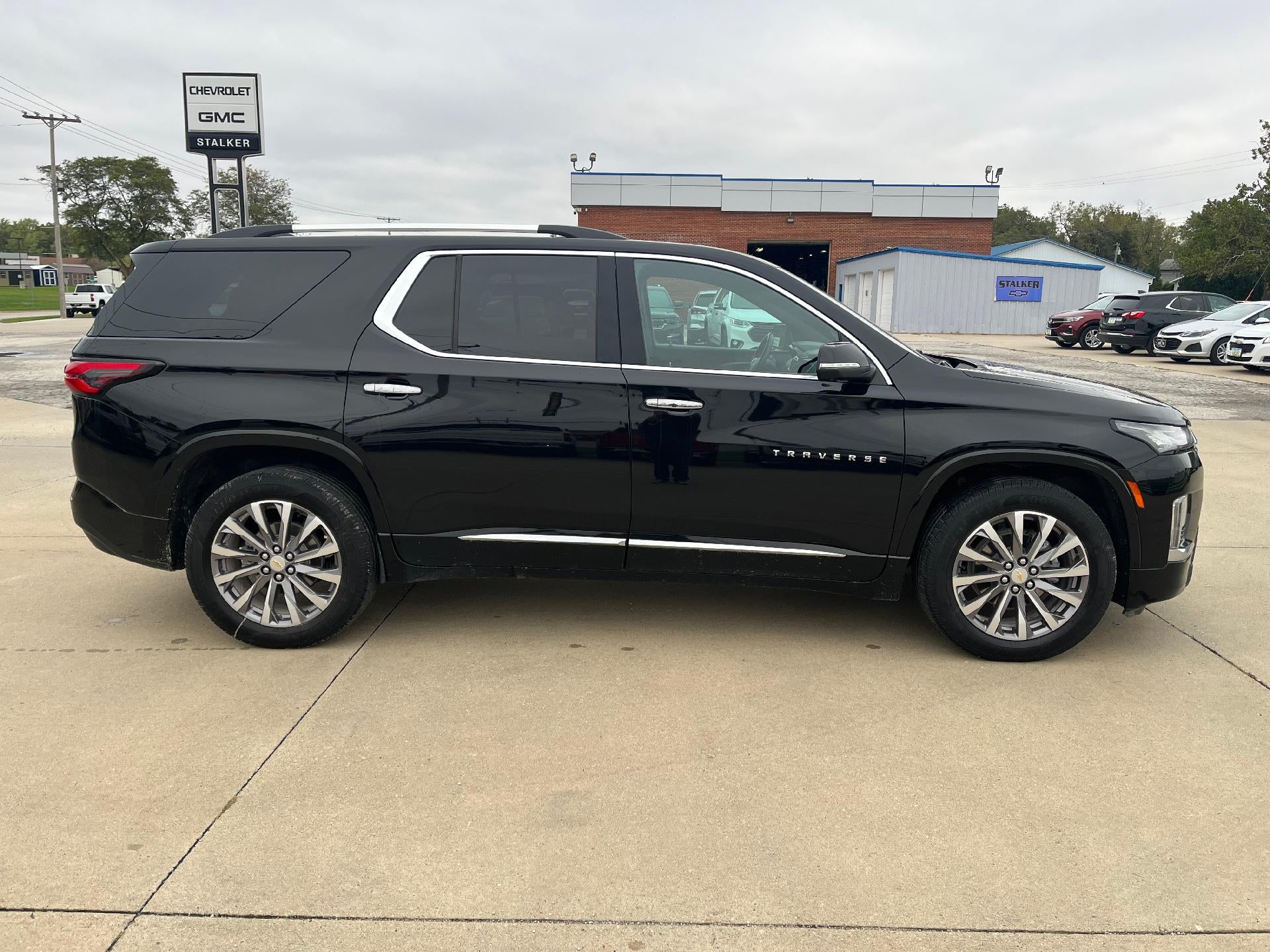 2023 Chevrolet Traverse Premier