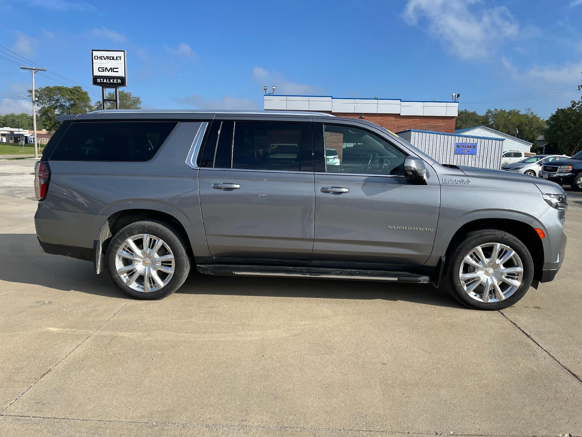 2022 Chevrolet Suburban High Country